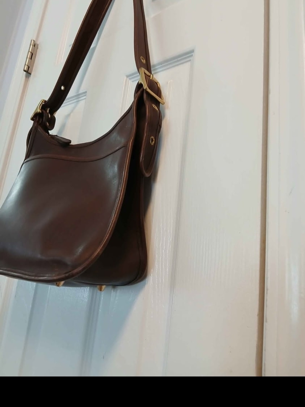 Coach VINTAGE  Brown Leather Shoulder Bag 9966 - Picture 4 of 11